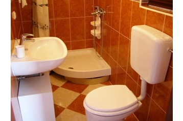 Croatia Privát Okrug Donji, Exterior